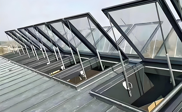 久治消防排烟窗