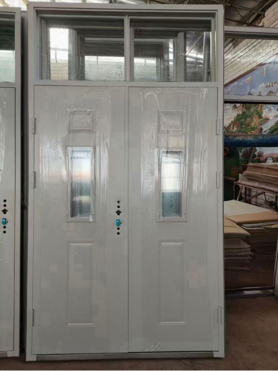 久治学校教室门