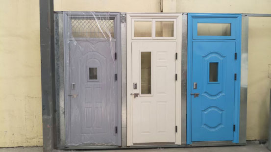 久治学校教室门 久治学校教室门